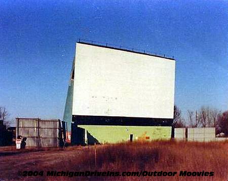 Starlite Drive-In Theatre - Starlite Screen 1987 Courtesy Outdoor Moovies